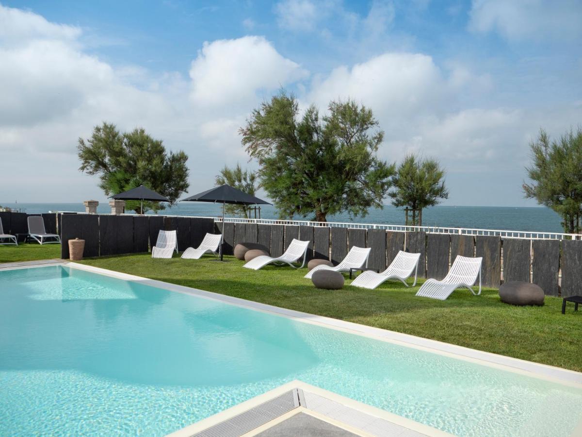Hotel Chateau Des Tourelles - Relais Thalasso & Spa Pornichet Luaran gambar